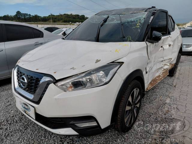 2017 NISSAN KICKS 