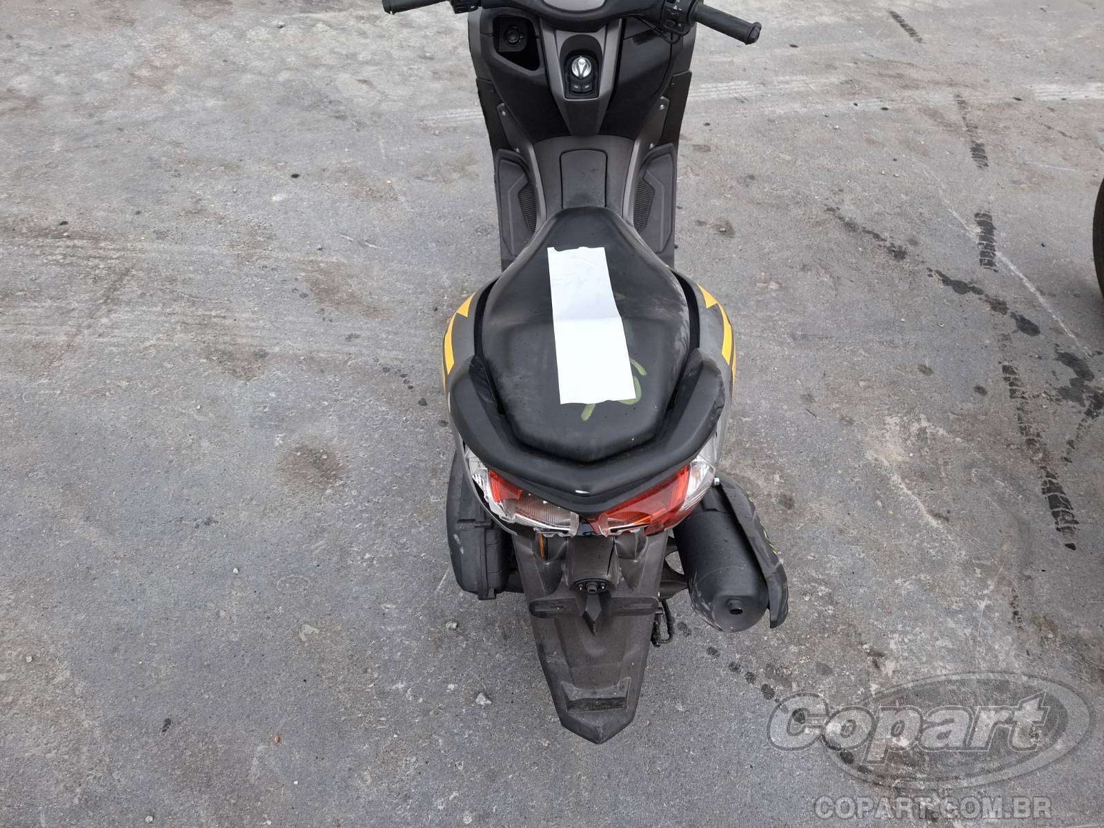 2024 YAMAHA NMAX — foto 10 de 10
