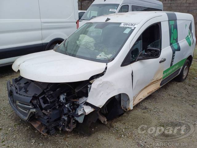 2025 RENAULT KANGOO 
