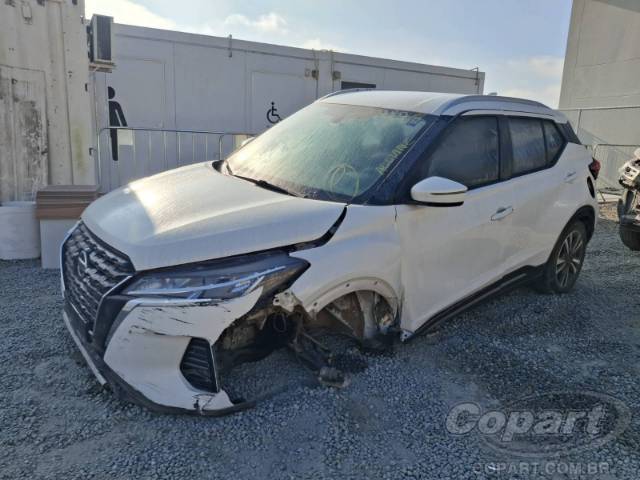 2022 NISSAN KICKS 