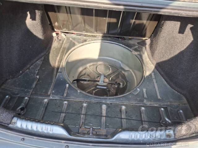 2010 VOLKSWAGEN VOYAGE 
