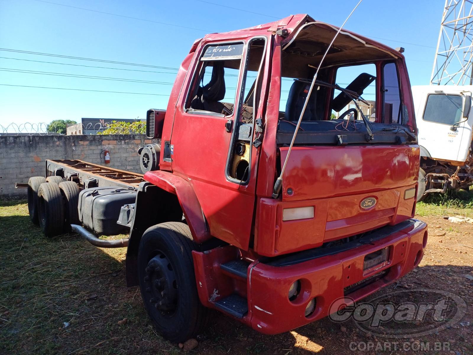 Ford Cargo 2422E 2006 Médio Monta Colisão