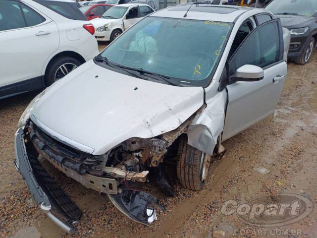 2009 FORD FOCUS SEDAN 