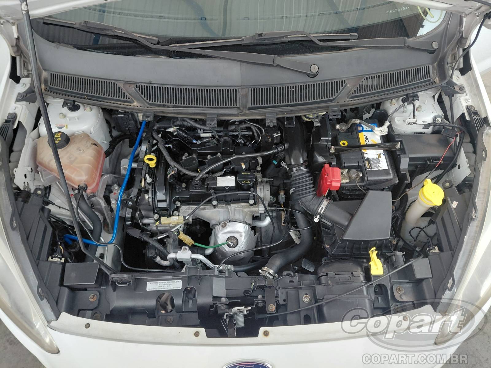 Foto 7 de 10: 2015 FORD KA SEDAN