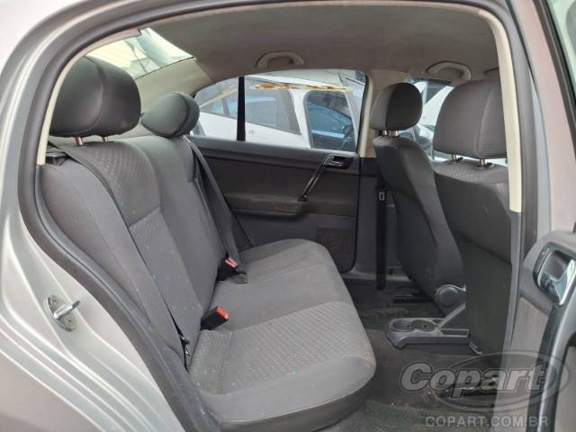 2005 VOLKSWAGEN POLO SEDAN 