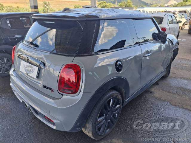 2021 MINI COOPER 