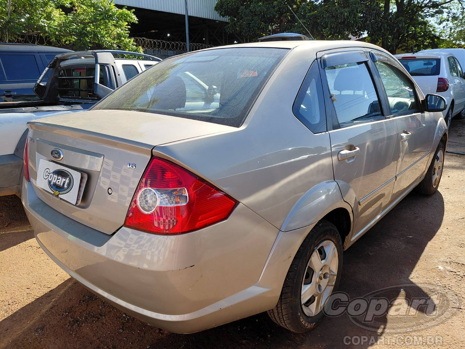 Foto 4: 2010 FORD FIESTA SEDAN