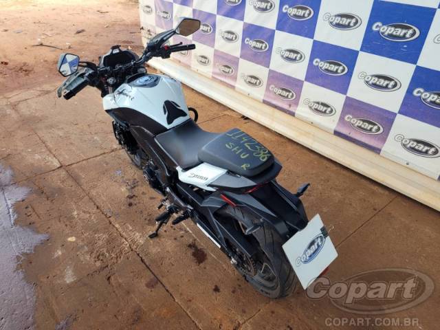 2025 BAJAJ DOMINAR 