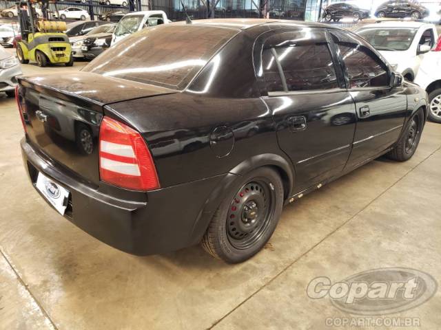 2004 CHEVROLET ASTRA SEDAN 