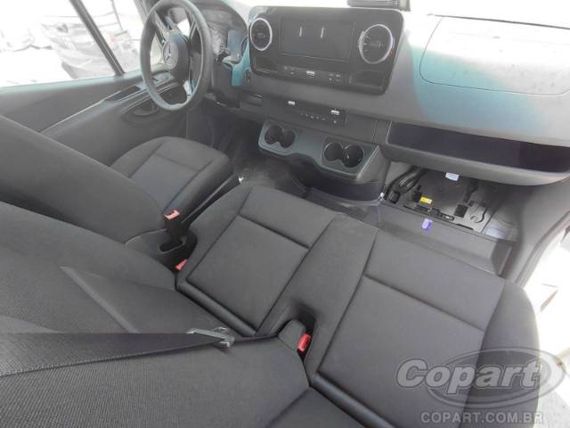 2025 MERCEDES BENZ eSprinter 