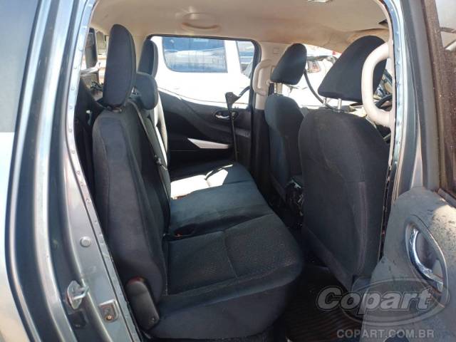 2021 NISSAN FRONTIER CD 