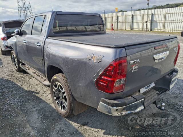 2024 TOYOTA HILUX CD 