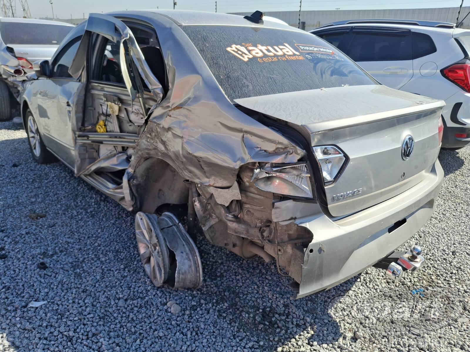 2017 VOLKSWAGEN VOYAGE — foto 3 de 13