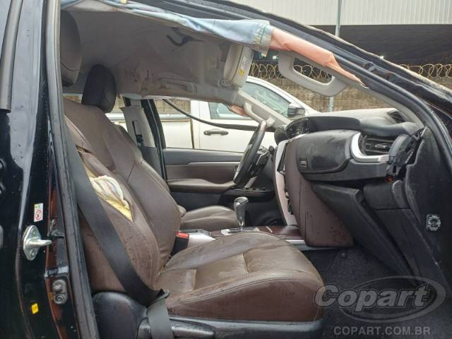 2017 TOYOTA HILUX SW4 