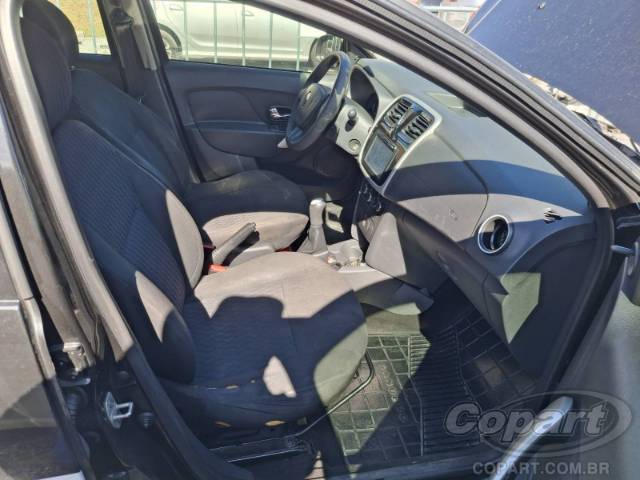 2015 RENAULT SANDERO 