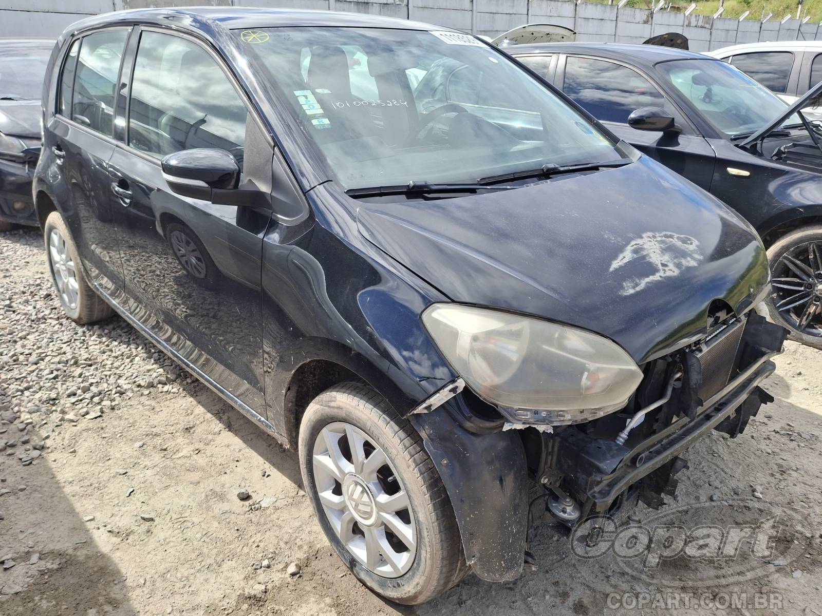 VOLKSWAGEN UP 2015