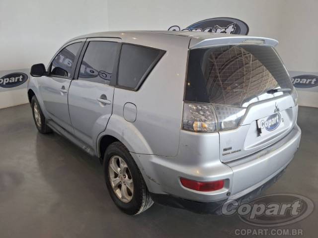 2010 MITSUBISHI OUTLANDER 