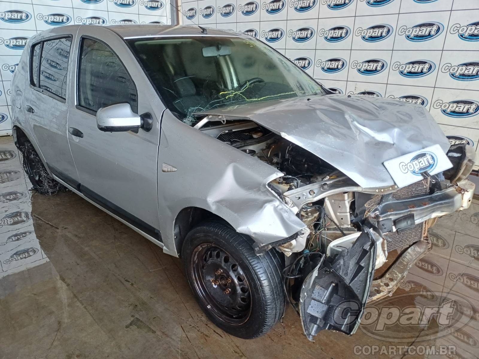 Veículo Renault Sandero RENAULT SANDERO Expression 1.0 16V Hi-Flex 2012 2012 em leilão