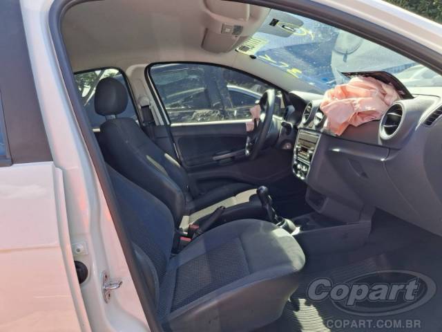 2016 VOLKSWAGEN GOL 