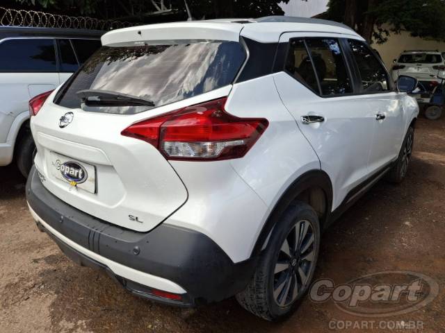 2021 NISSAN KICKS 