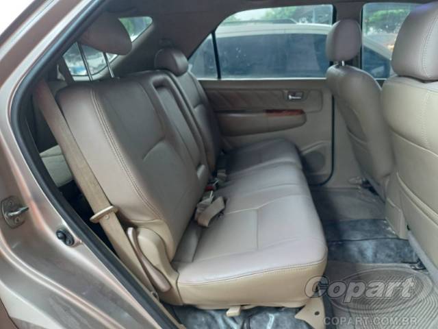 2011 TOYOTA HILUX SW4 