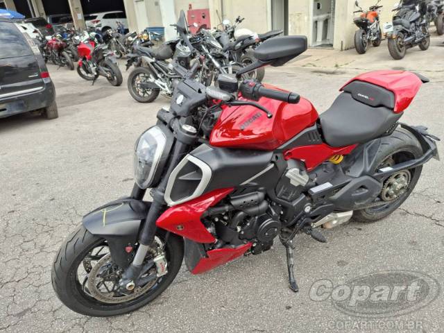 2025 DUCATI DIAVEL 