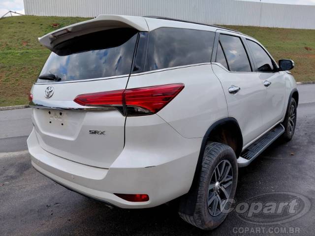 2016 TOYOTA HILUX SW4 