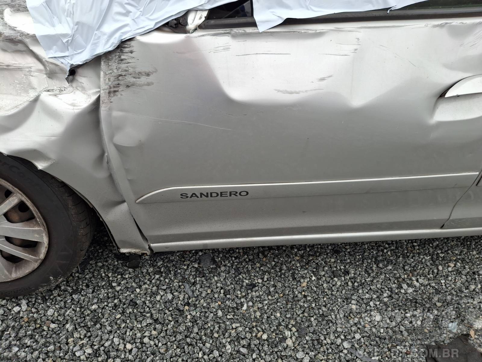 2016 RENAULT SANDERO — foto 12 de 15
