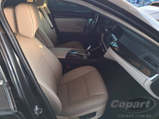 2011 BMW SERIE 5 