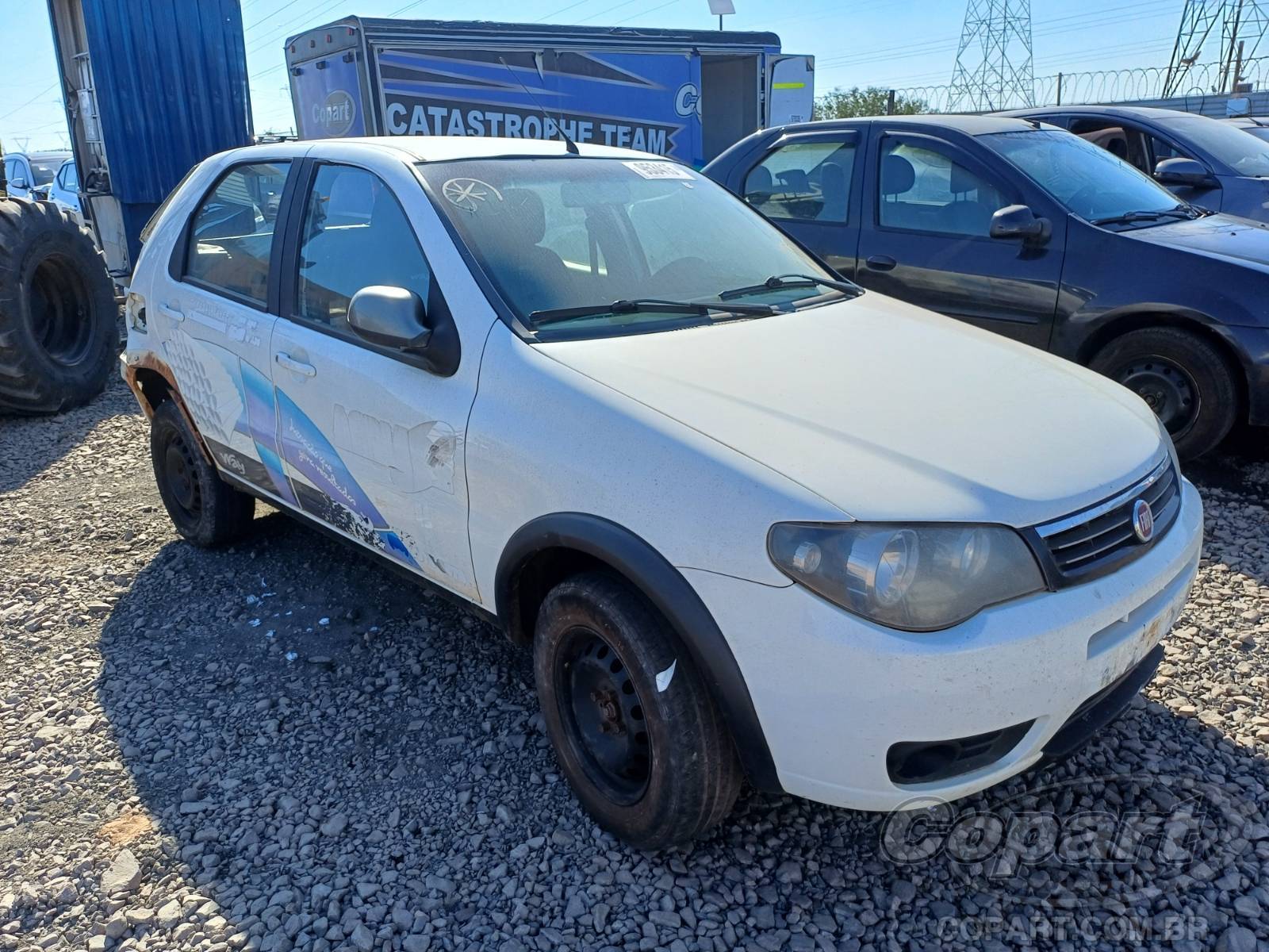 Veículo Fiat Palio Fiat Palio Fire Way 1.0 EVO 2017 Médio Dano Traseiro 2017 em leilão