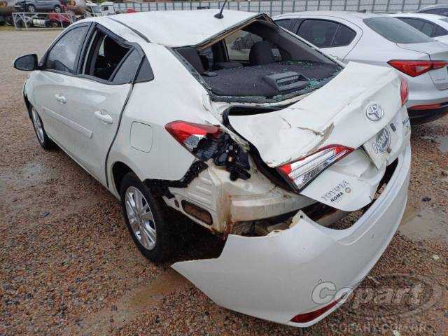 2019 TOYOTA YARIS SEDA 