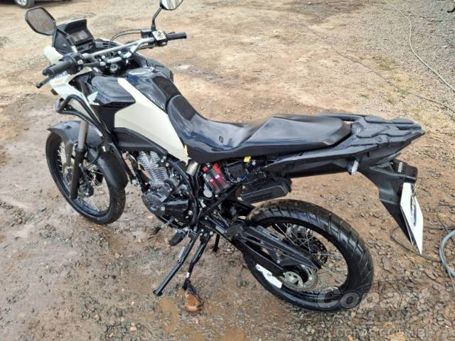 2026 HONDA XRE SAHARA 300 