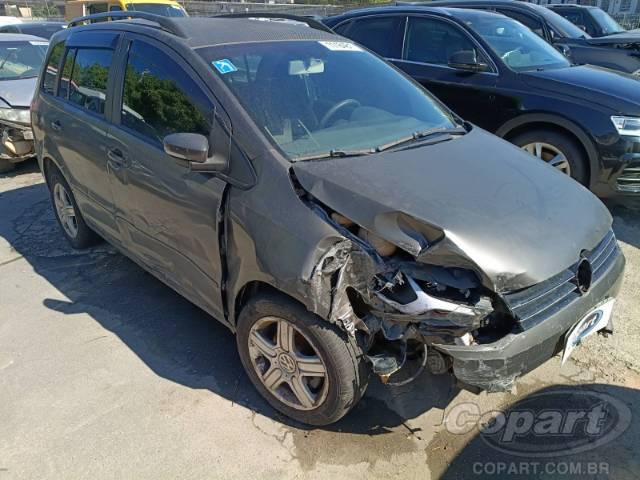 2013 VOLKSWAGEN SPACEFOX 