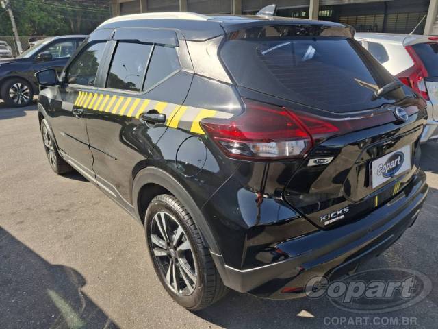 2025 NISSAN Kicks Play 