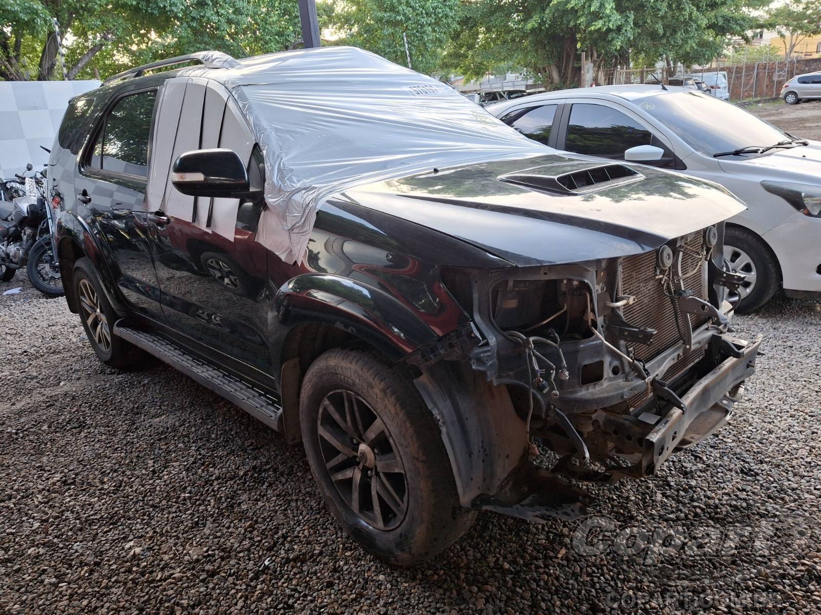 Toyota Hilux SW4 SRV 3.0 D-4D Turbo 2013 Colisão Média Monta