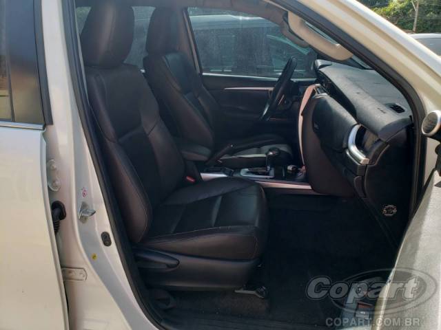 2016 TOYOTA HILUX SW4 