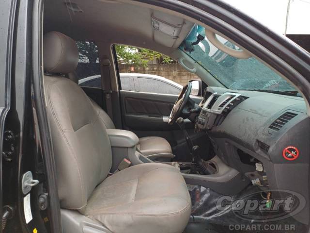 2012 TOYOTA HILUX CD 