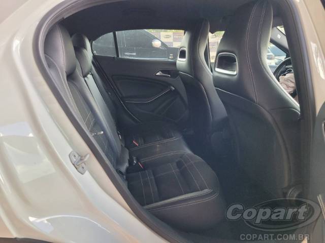 2015 MERCEDES BENZ GLA 