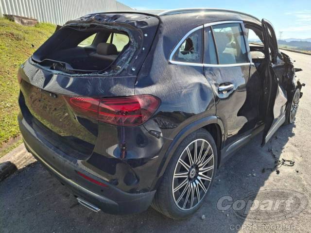 2026 MERCEDES BENZ GLA 
