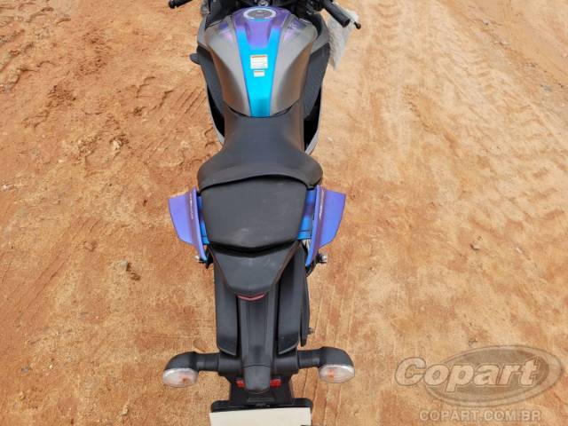 2025 YAMAHA YZF R15 