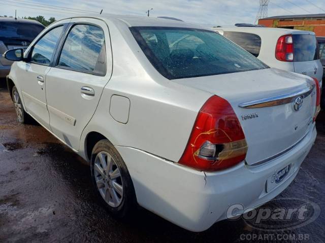 2017 TOYOTA ETIOS SEDA 