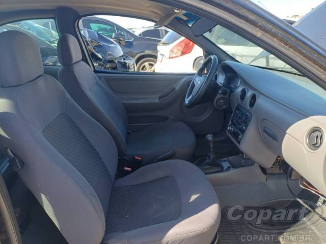 2001 CHEVROLET CELTA 