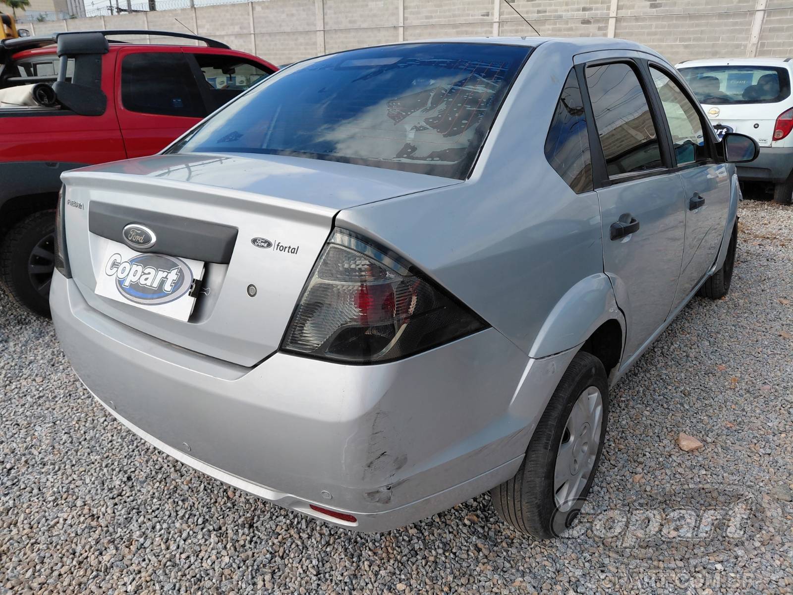 2011 FORD FIESTA SEDAN — foto 4 de 11