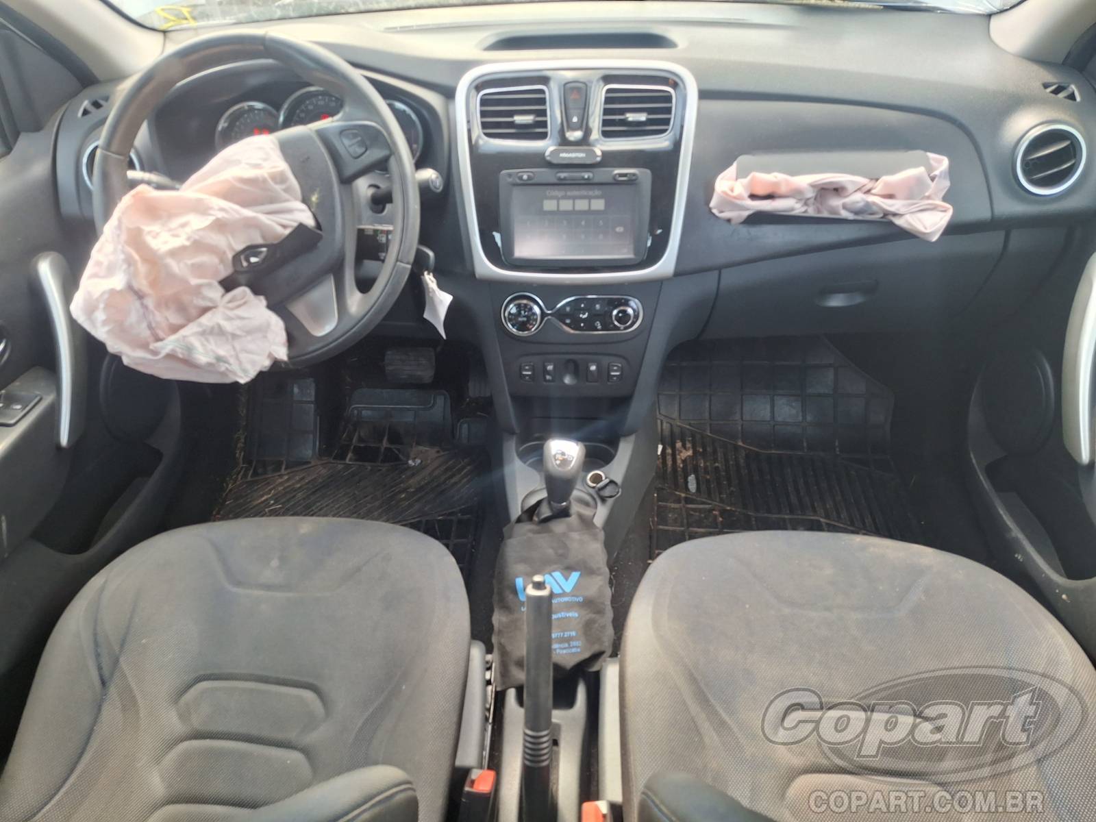 Foto 9 de 13: 2016 RENAULT SANDERO