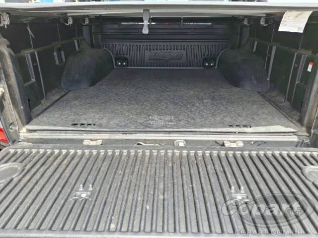 2024 NISSAN FRONTIER CD 