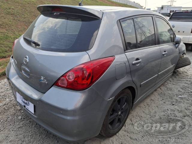 2013 NISSAN TIIDA 