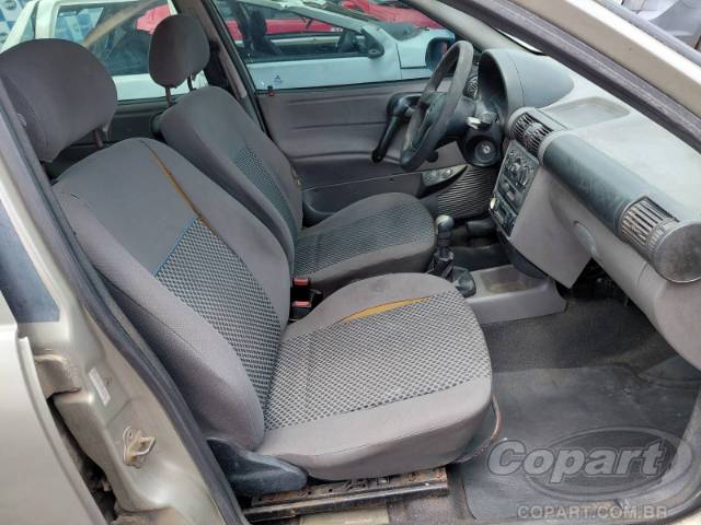 2010 CHEVROLET CLASSIC 
