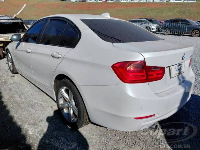 2013 BMW SERIE 3 