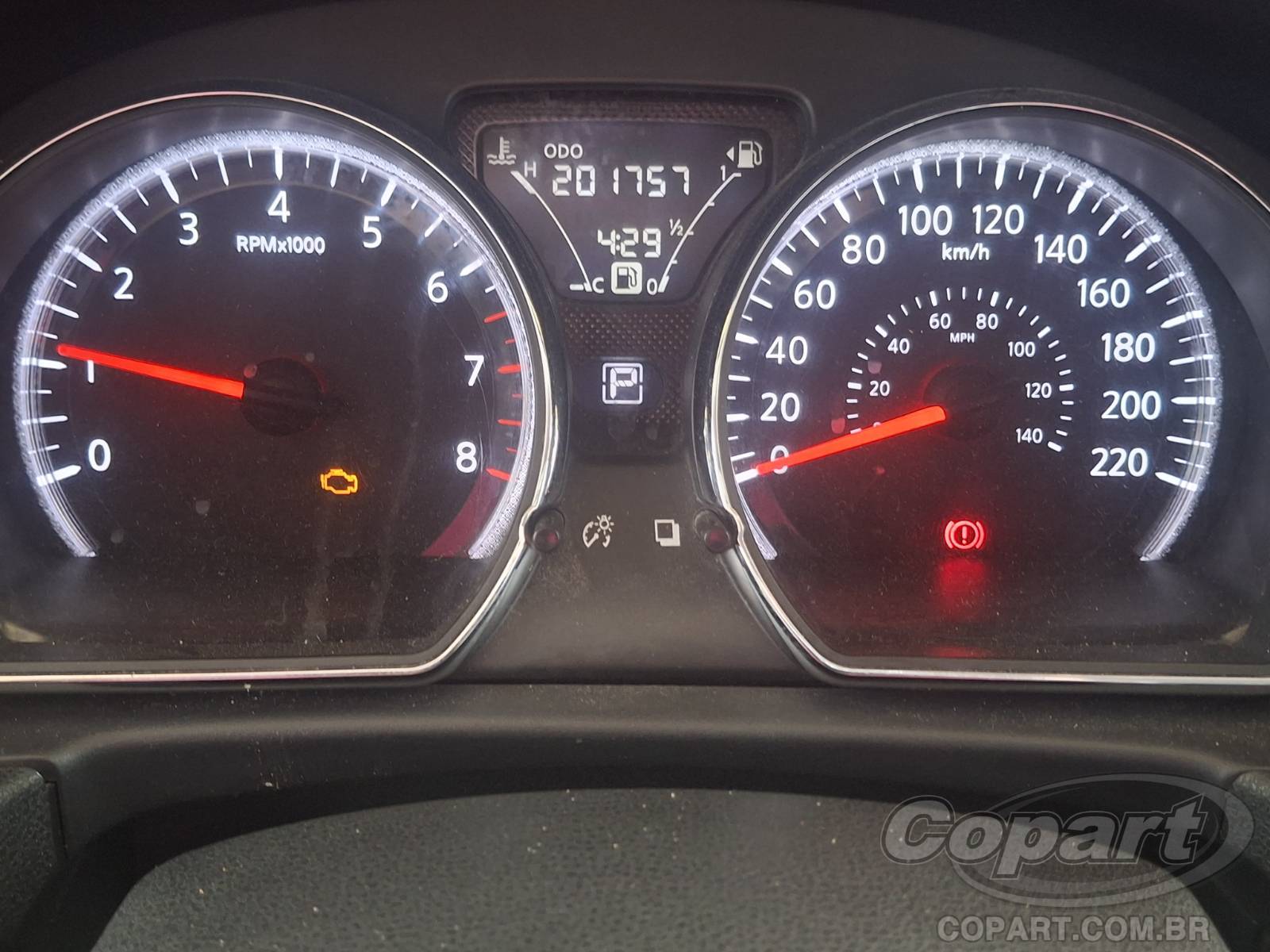 Foto 8 de 10: 2017 NISSAN VERSA