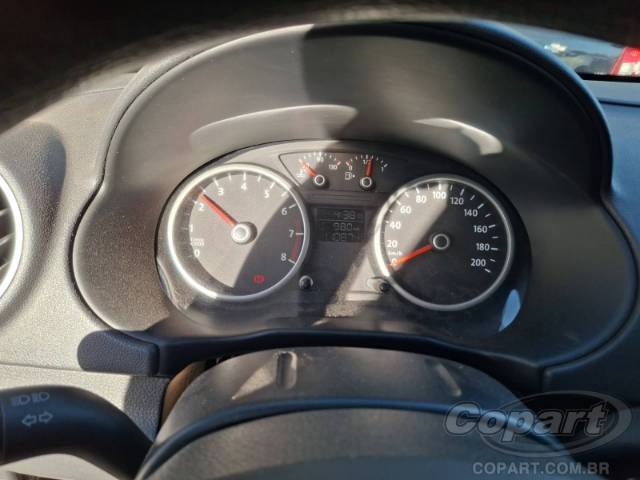2011 VOLKSWAGEN VOYAGE 